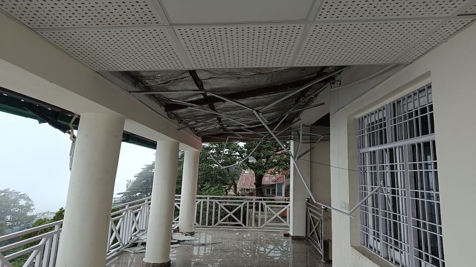 The roof of CMO office started leaking in the first rain in nainital