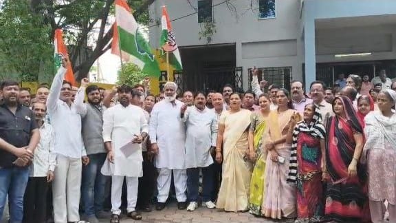 Indore News: Congress protests against increased municipal taxes at 22 zones