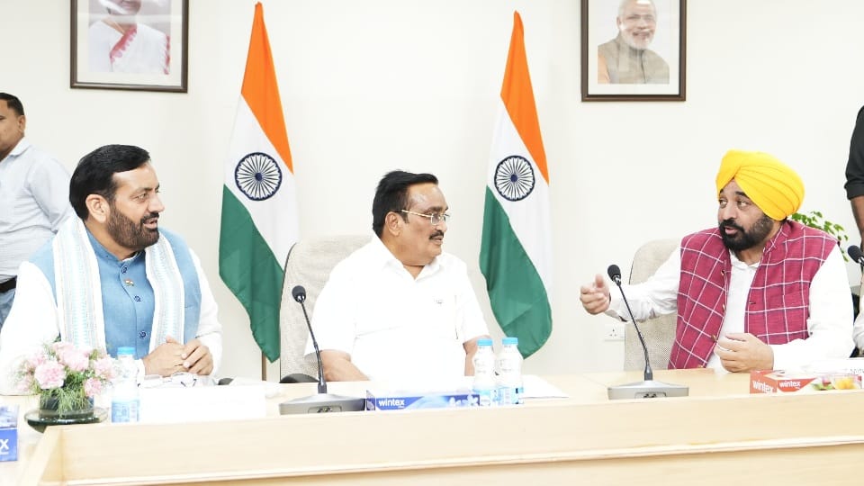CM of Punjab Bhagwant Mann and Haryana Nayab Saini SYL issue discussed in meeting held in Delhi
