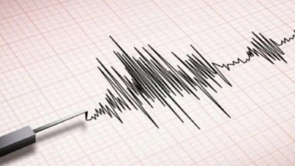 Tsunami warning issued after two quakes, one with magnitude of 7.4, Pacific coast Russia