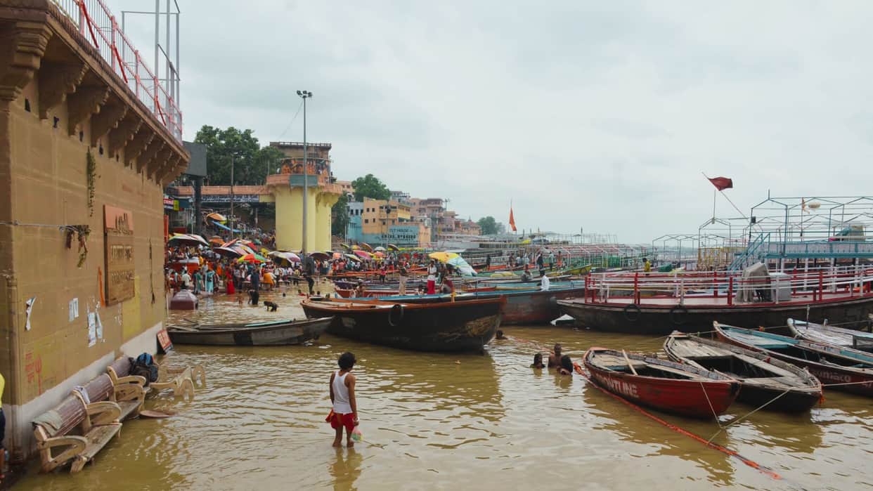 Youth drowns in Ganges while bathing at Bhosale Ghat come to Kashi from Bihar with his brother