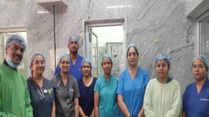 Complex surgery at SIMS tumor weighing more than 10 kg removed from stomach of a 65-year-old woman in Bilaspur