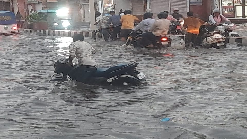 Heavy rain alert for next 48 hours UP Weather new update monsoon prediction