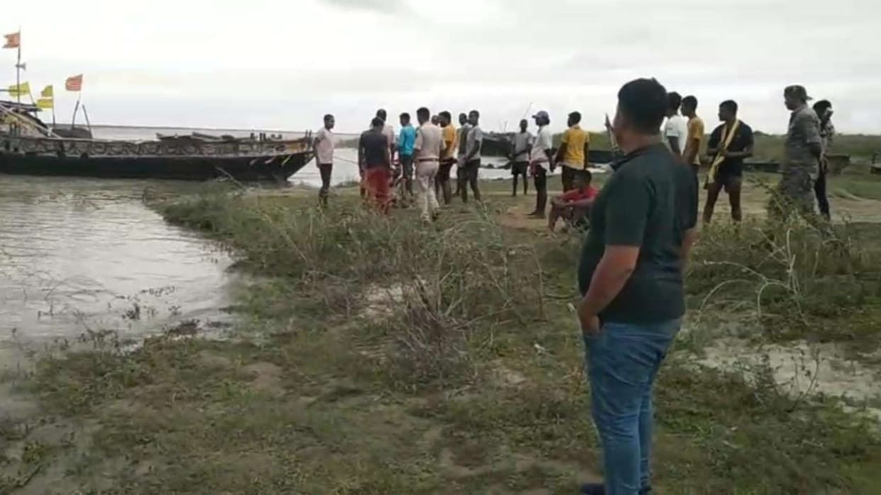 Munger Two girls drowned in deep water SDRF team is searching