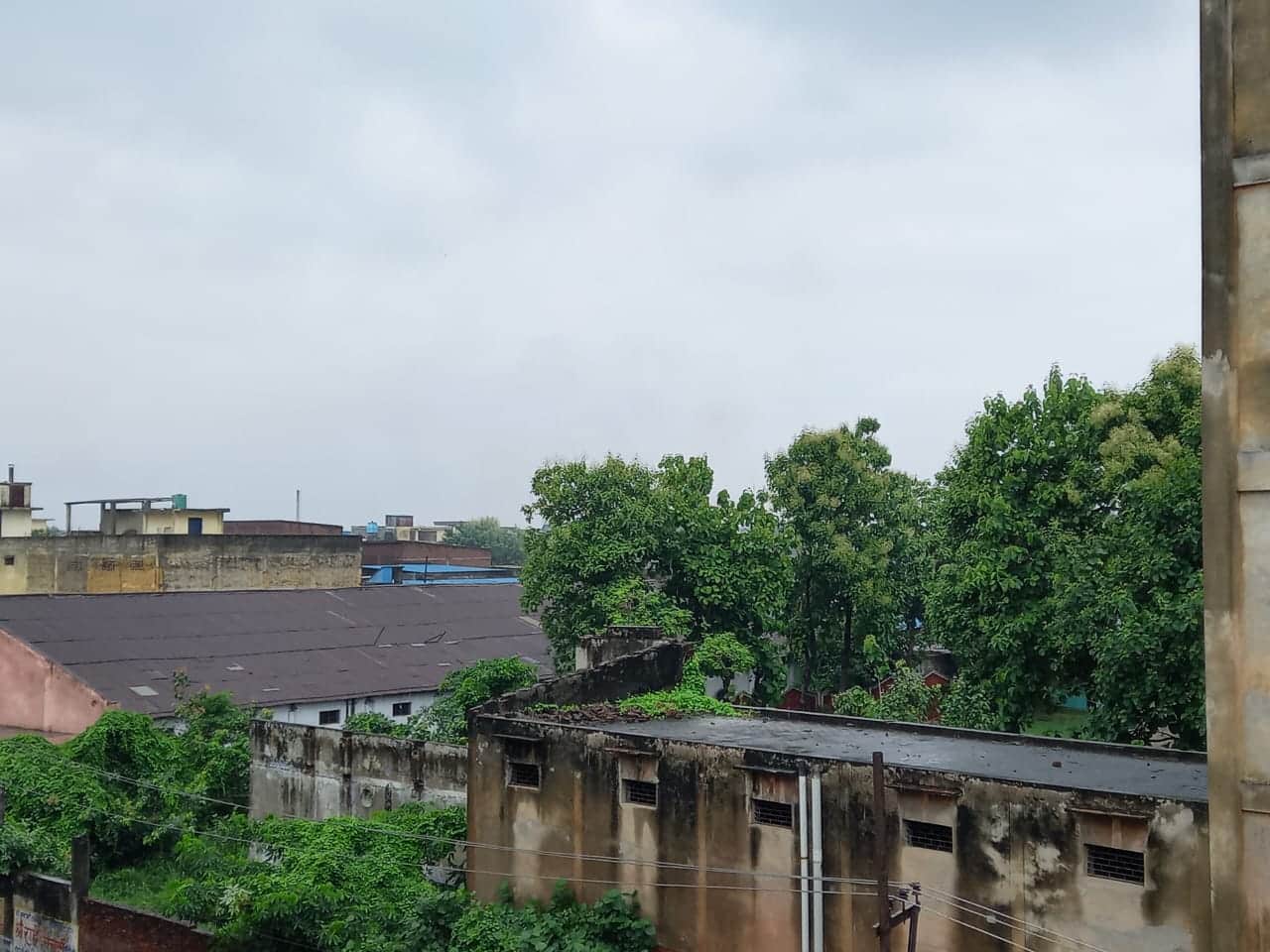 West UP Weather: Temperature Drops After Light Rain, Weather Turns Pleasant in Western UP