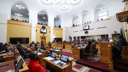 Pm Modi Alone Addressed Foreign Parliaments Equal To All His Predecessors In Congress - Amar Ujala Hindi News Live - Pm Modi:पीएम मोदी ने अब तक विदेशी सांसदों को 17 बार किया