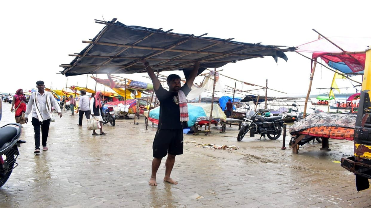 Flood threat increased in Prayagraj, Yamuna water level increased by about one meter in 24 hours