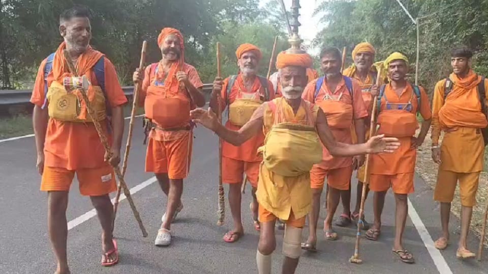 Those who protect nation with guns carry Ganga water on their shoulders and hookah on heads for nation safety