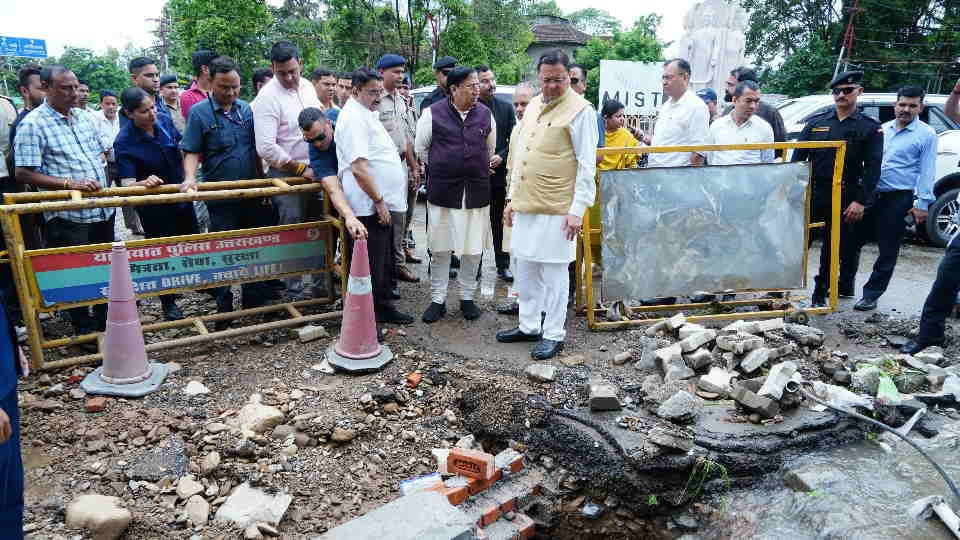 Dehradun News CM Dhami inspected the areas affected by heavy rains, also heard the problems of the people