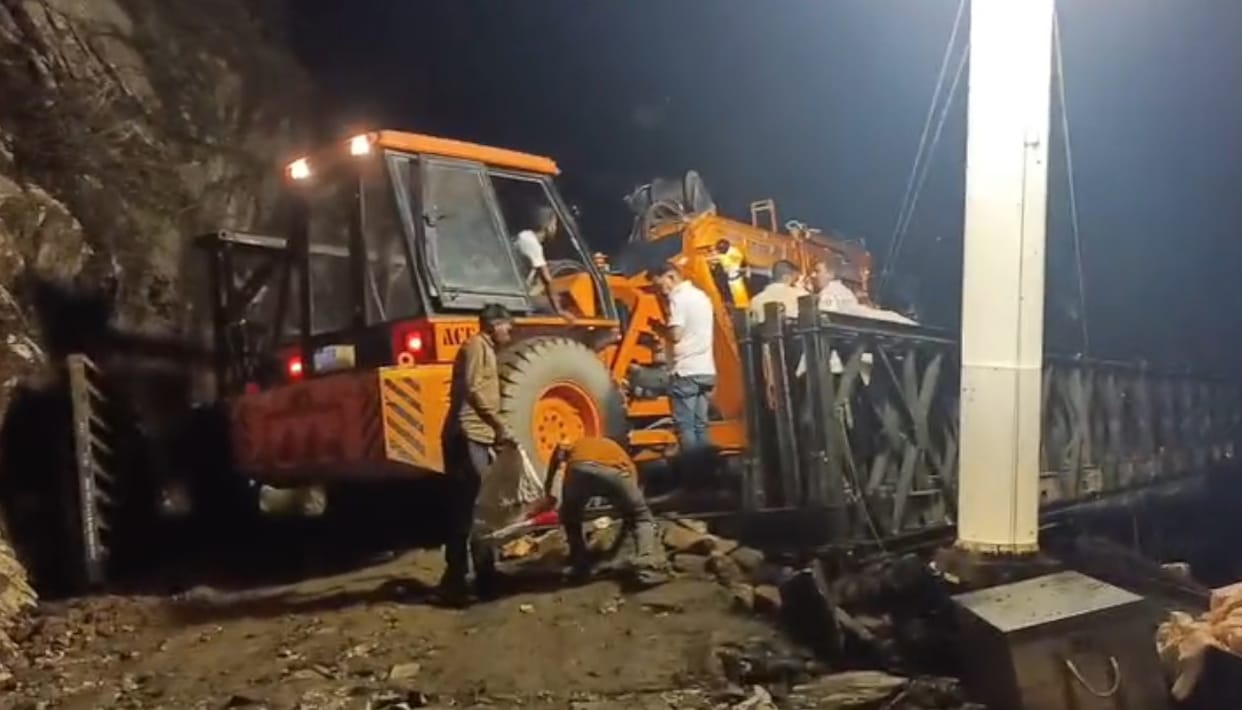 Rishikesh-Badrinath Highway Blocked at Sirohbagad Kedarnath Yatra affected Yamunotri Route Still Disrupted