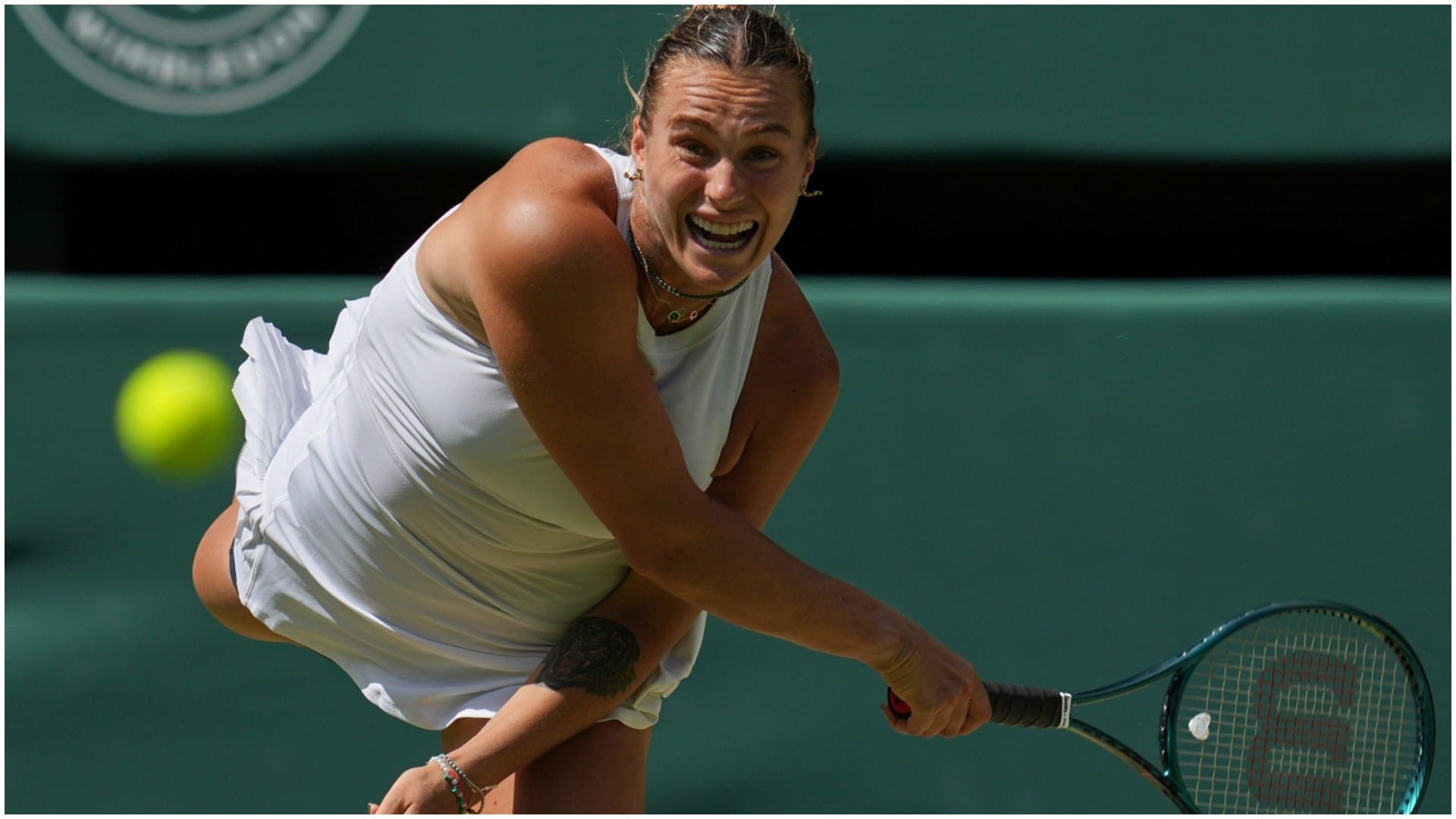 Amanda Anisimova upsets No. 1 Aryna Sabalenka at Wimbledon, will face Iga Swiatek in grand slam final