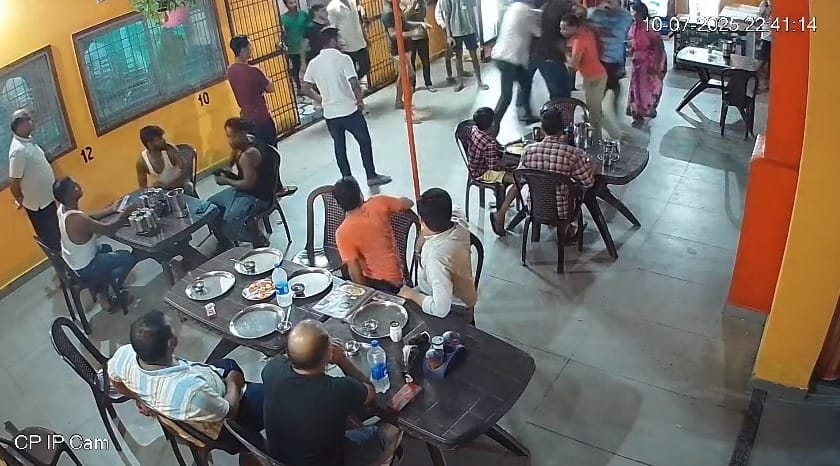 Drunk policemen created a ruckus, attacked the owner Seth Da Dhaba four constables suspended