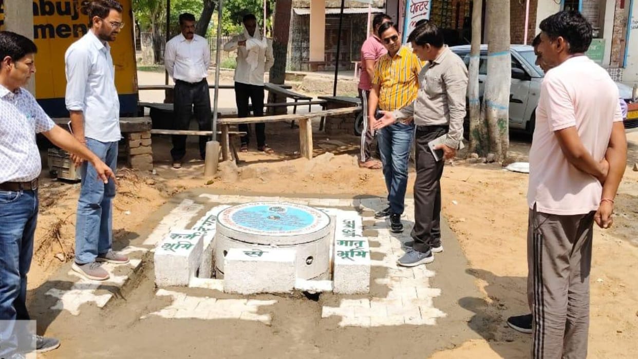 Ponds are being built in Rajasthan to save raindrops news in hindi