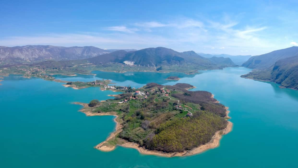 Dangerous Islands In The World Top 5 Most Dangerous Islands Know All Details in Hindi