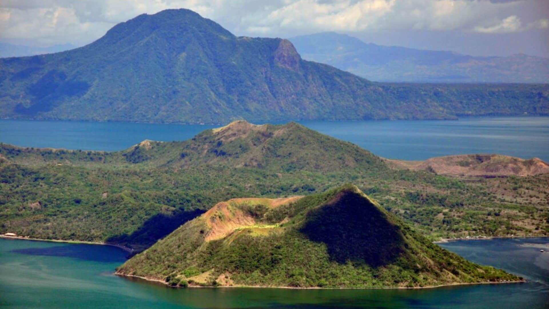 Dangerous Islands In The World Top 5 Most Dangerous Islands Know All Details in Hindi
