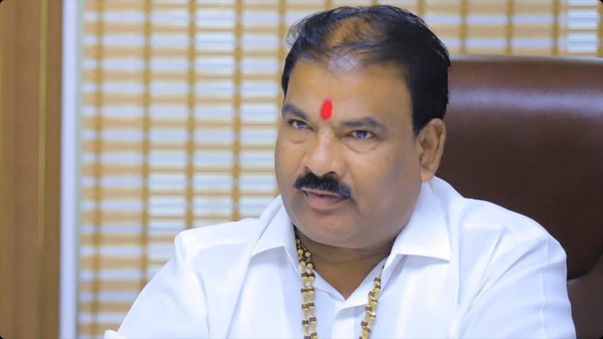 Days after assaulting canteen worker, Sena MLA Gaikwad threatens to thrash AIMIM leader Jaleel