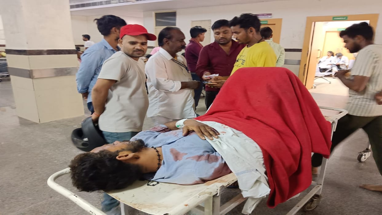 Mechanic's hand was blown off due to AC compressor bursting, negligence was shown in SRN hospital