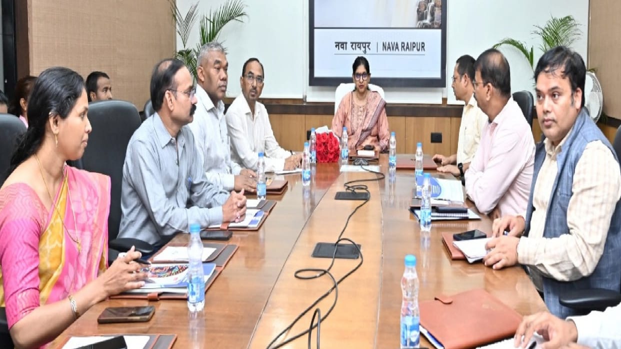 Training workshop on sensitization concluded officials Food and Measurement Department participated in Raipur