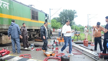 Jammu and Kashmir: Cloudburst in Kathua and Chinani, goods train derailed, girl dies in Poonch