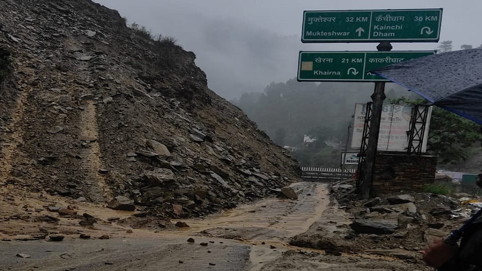During the rains, the hill cracked once again at Quarab on the Almora-Haldwani National Highway 109