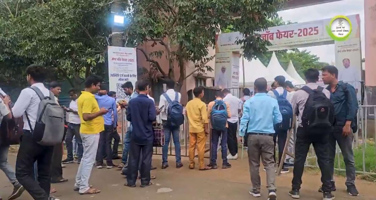 2031 participants on second day of Mega Job Fair–2025, over 400 youth secured jobs