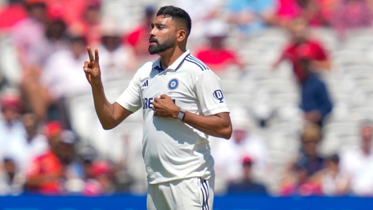 Mohammad Siraj looked excited after taking a wicket reacted aggressively after dismissing Ben Duckett