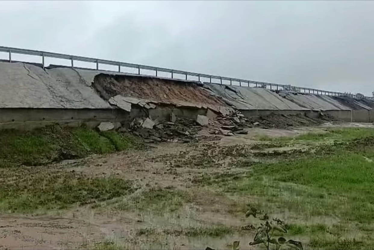 four-lane highway submerged in rain  shoulder of corruption sat down before inauguration