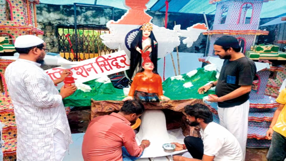 Operation Sindoor Kanwar: Hindu-Muslim Unity on Display in Meerut Ahead of Kanwar Yatra 2025