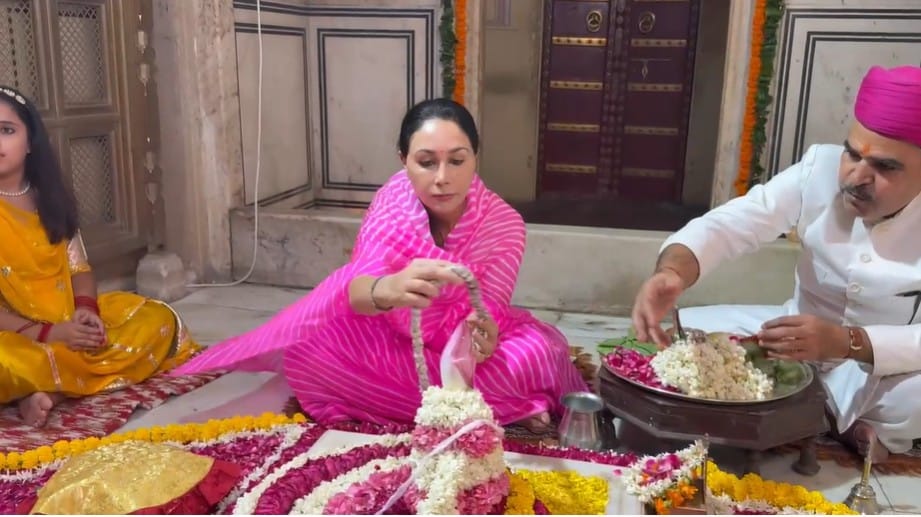 Sawan 2025: Deputy CM Diya Kumari immersed herself in Shiva devotion on the first day