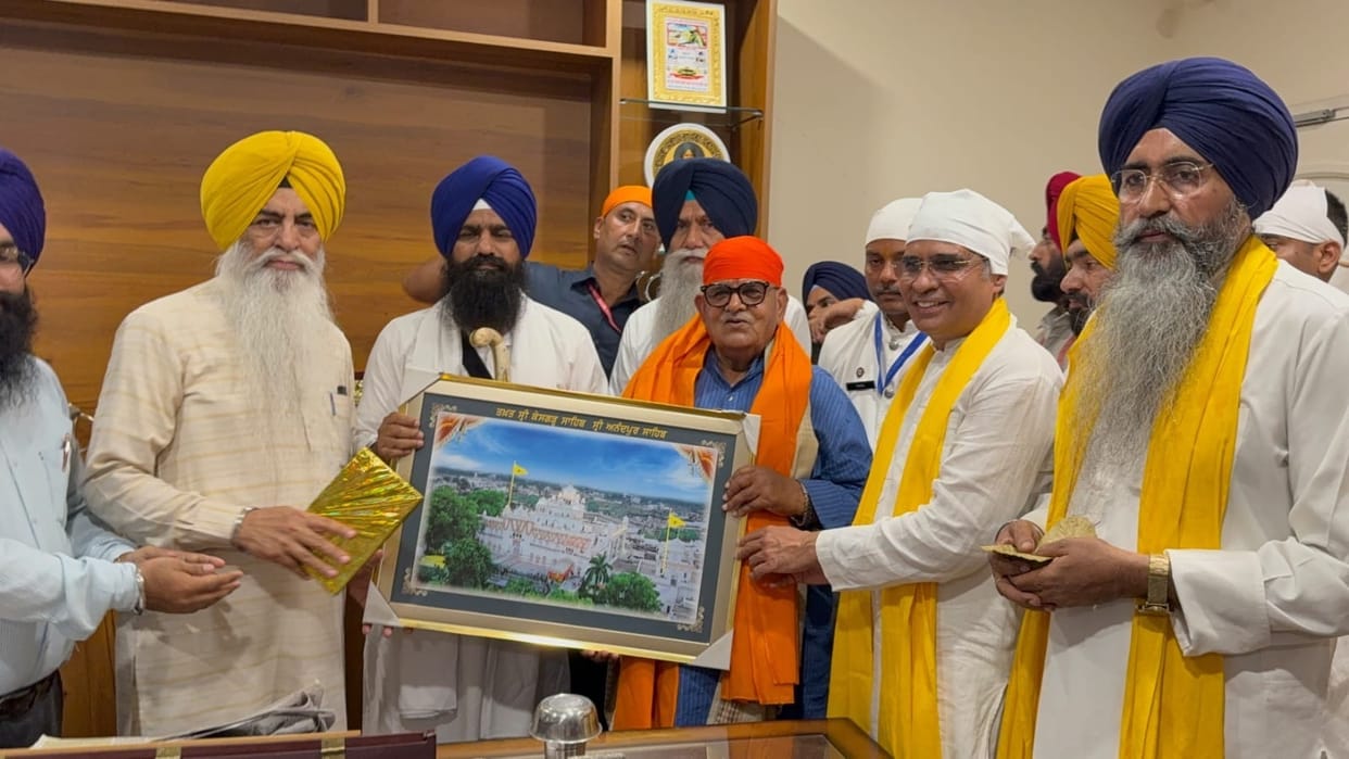 Punjab Governor Gulab Chand Kataria met Jathedar Gargaj, in-depth discussion on religious and social issues