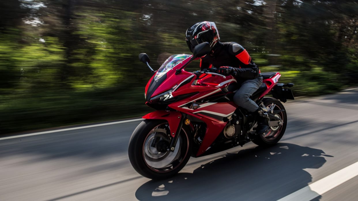 Expensive motorcycles are the first choice, sales of cheap ones decreased from 84 to 56 lakhs