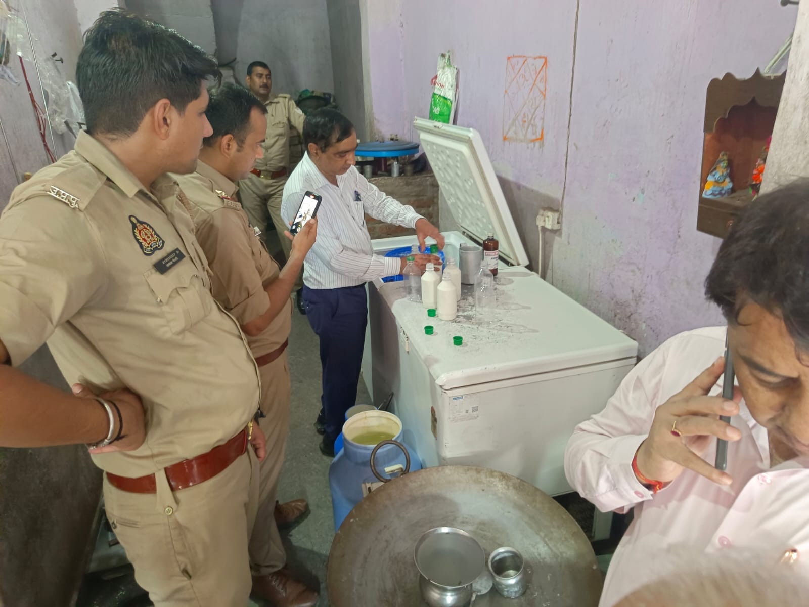 Two children died in Agra after drinking milk and sleeping
