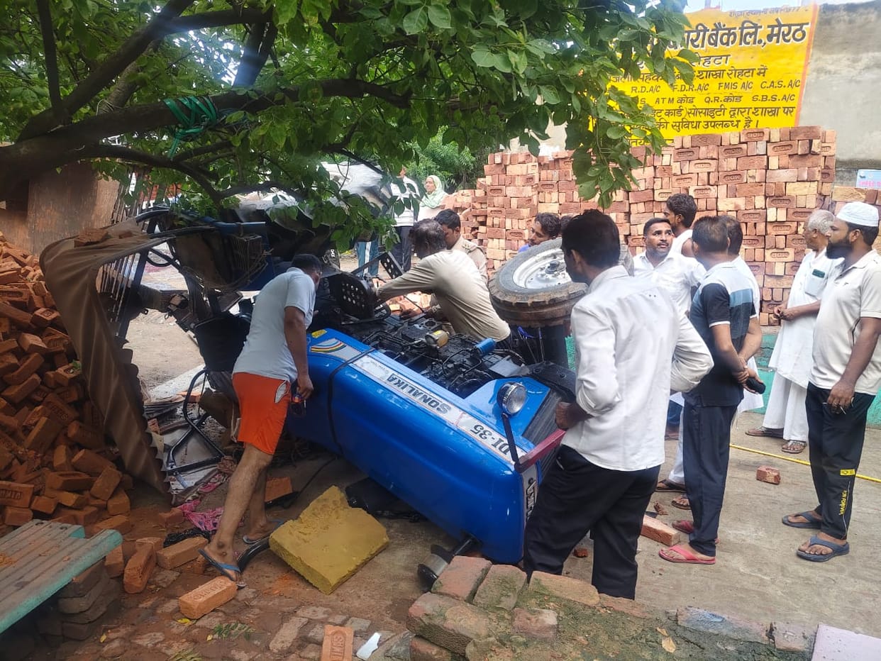 Three youths crushed to death by tractor-trolley in Meerut's Rohta, tragic road accident