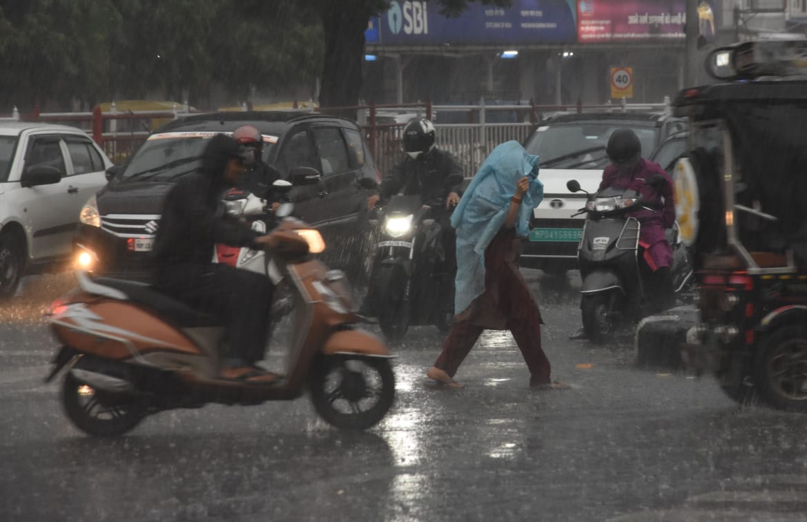 MP weather: Rain continues in MP, 6.3 inches of water fell in Khajuraho in 9 hours, 75% more rain recorded tha