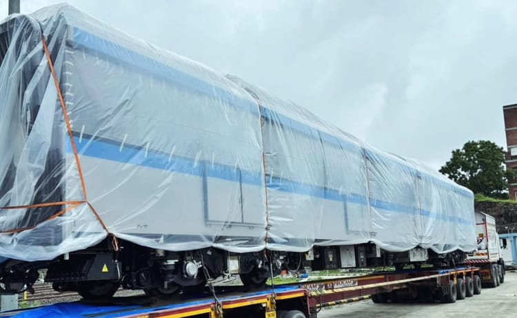 Bihar News: 35 दिन बाद पटना में दौड़ने लगेगी मेट्रो, गुजरात से सड़क के रास्ते पहुंचा रेल का रैक