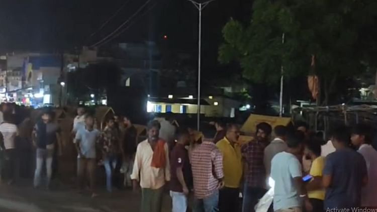 CG: नो-एंट्री में घुसे तेज रफ्तार ट्रक ने स्कूटी सवार को कुचला, युवक की मौके पर मौत; चालक फरार