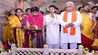 On his recovered birthday, Minister Nandi paid obeisance to Lord Shiva, performed Rudrabhishek