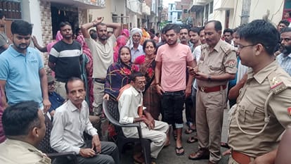 Kanpur Teenager dies due to electric shock accident happened while saving a cow police is investigating