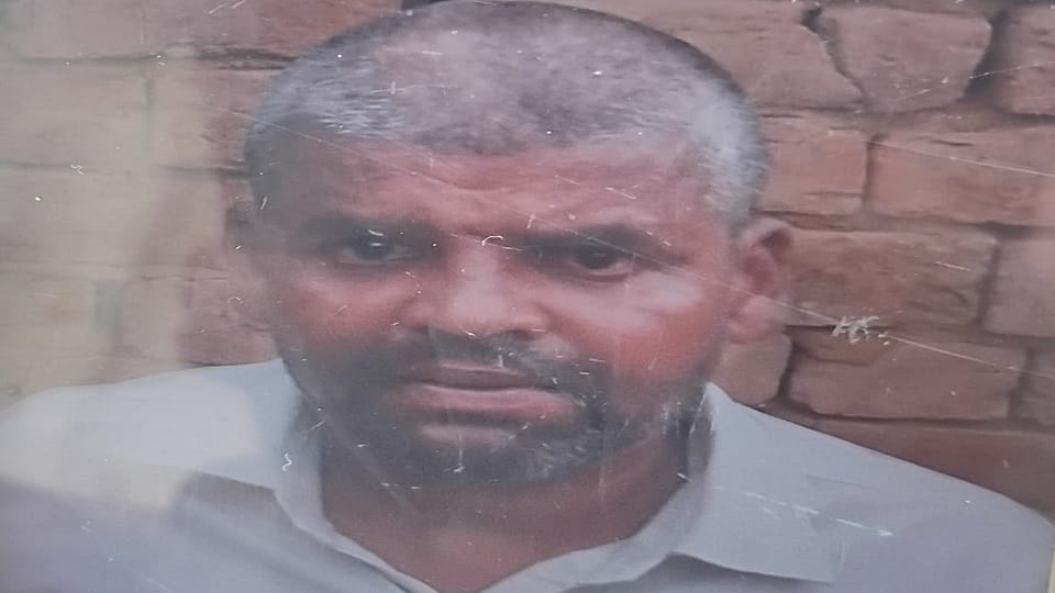 Bike rider father dies after being hit by an unknown vehicle