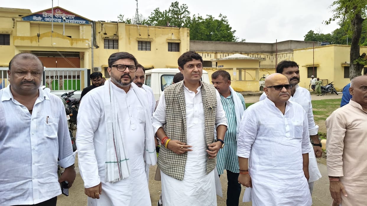 Prayagraj News: Congress President Ajay Rai arrives to meet the accused of Karchana violence lodged in Naini J