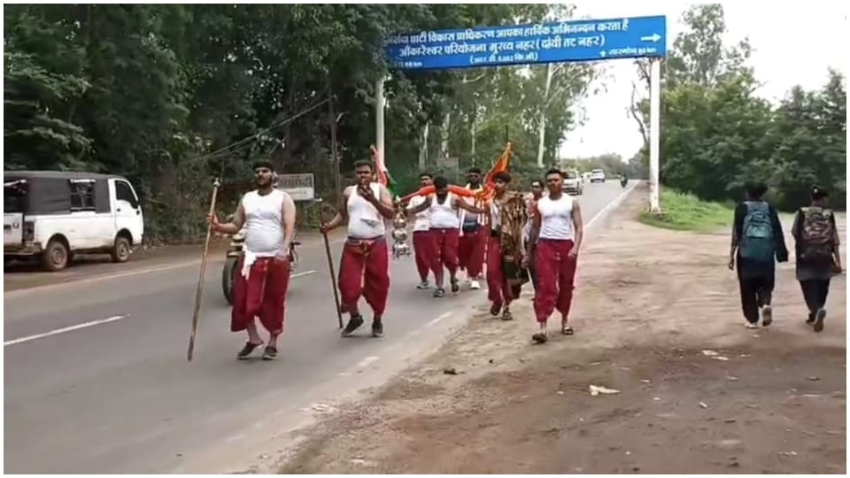 230 Kanwariyas left from Omkareshwar will offer water to Ujjain Baba Mahakal