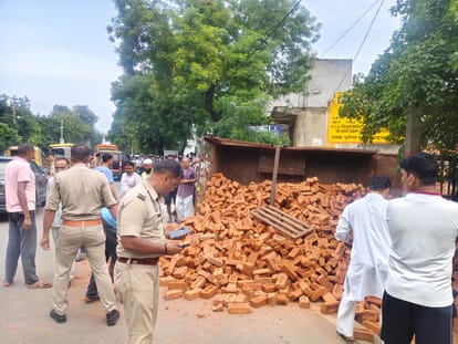 Three youths crushed to death by tractor-trolley in Meerut's Rohta, tragic road accident