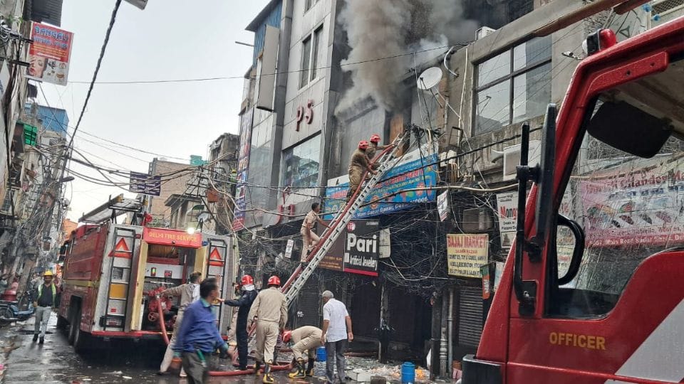 A fire broke out in a shop in Old Delhi Sadar Bazar