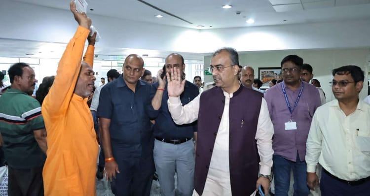 Bihar News: स्वास्थ्य मेला 2025 का दूसरा दिन रहा ऐतिहासिक, 10 हजार से अधिक लोगों ने लिया डॉक्टरों से ली सलाह