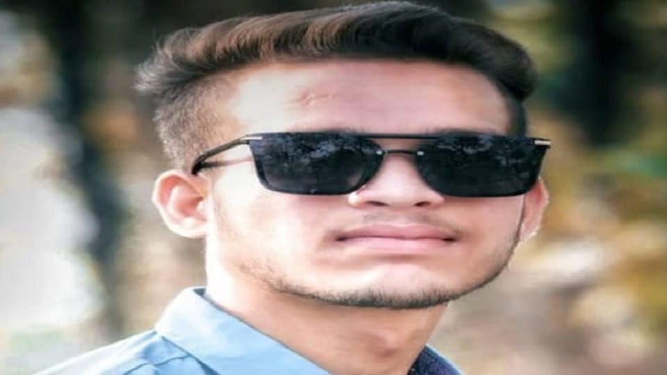 young man admitted to a private hospital died during treatment in Raigarh