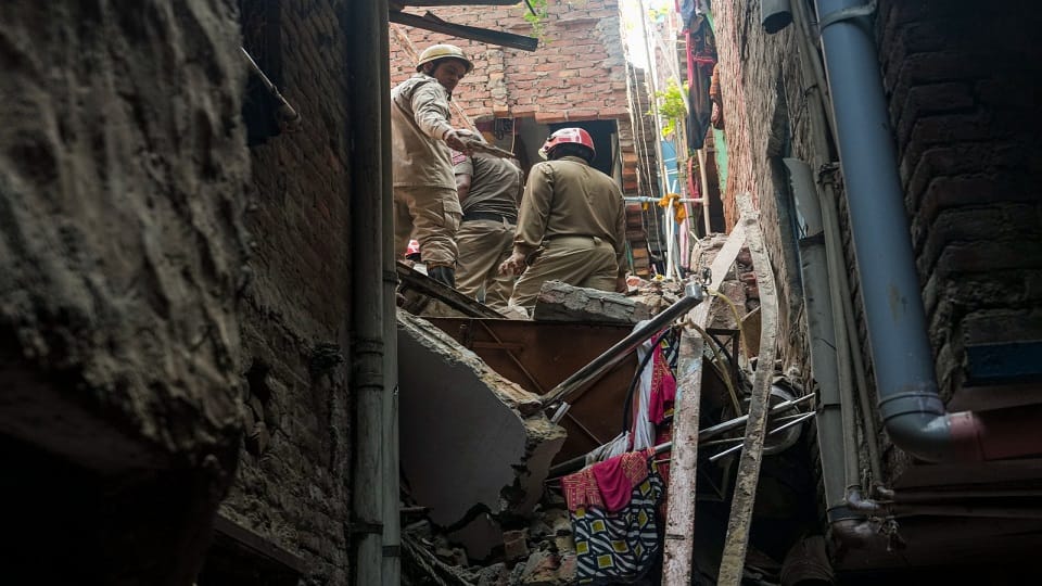 A four-storey building collapsed in Welcome delhi six members of same family died