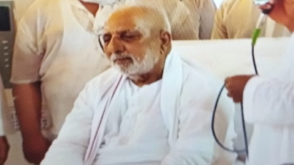 Defence Minister Rajnath Singh's guru Santosh Dwivedi passed away