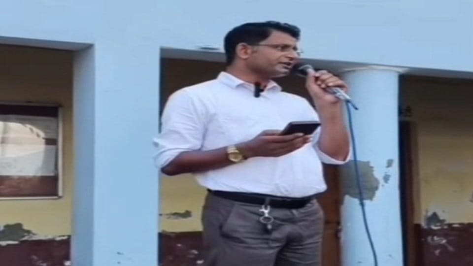 FIR lodged against teacher who sang song on Kanwar to students in Bareilly