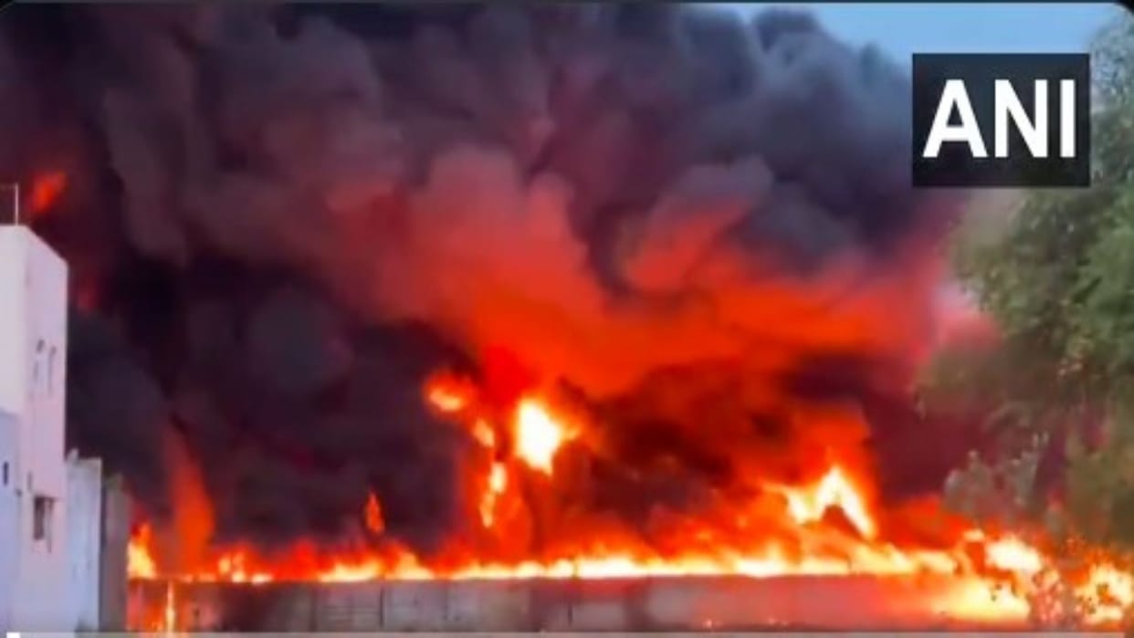 Tamil Nadu Train Fire News: Fire Breaks Out in Diesel-Laden Goods Train at Tiruvallur, Many Trains Cancelled