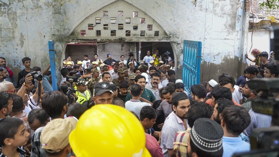Delhi Building Collapse Death was chasing Matloob family whole family had escaped even five months ago
